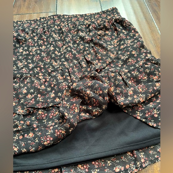 Haver London Tiered Floral Ruffle Skirt - Picture 5 of 7